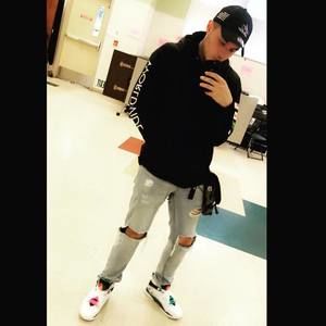 Meet your Posher, Fernando